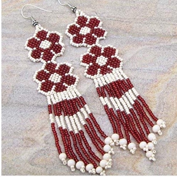 Vintage Jewelry - Native American Beaded Earrings